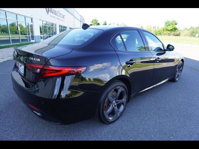 2017 Alfa Romeo Giulia Base