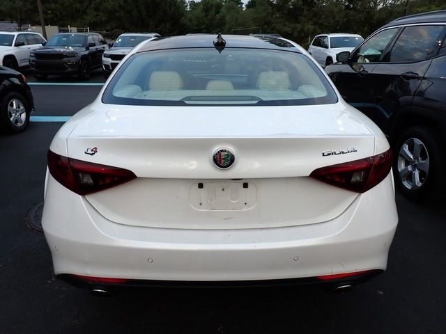 2017 Alfa Romeo Giulia Ti