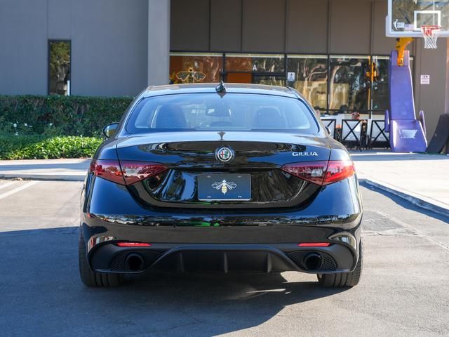 2017 Alfa Romeo Giulia Ti