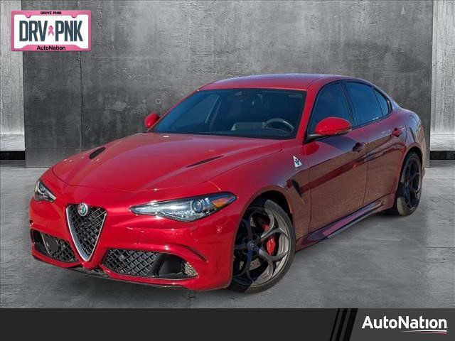 2017 Alfa Romeo Giulia Quadrifoglio