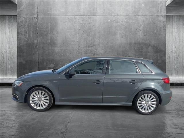 2017 Audi A3 Sportback e-tron Premium Plus