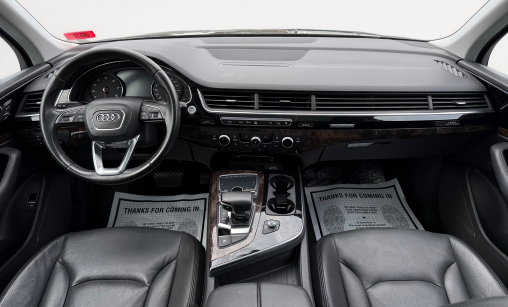 Vehicle image 15 of 32