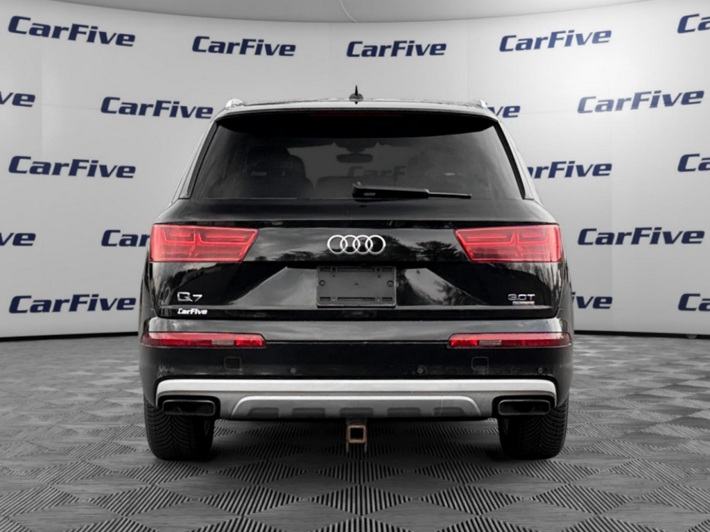 Vehicle image 5 of 32