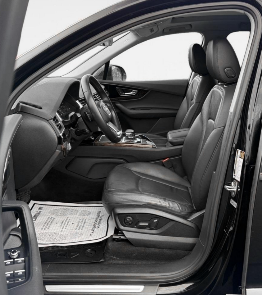 Vehicle image 12 of 32