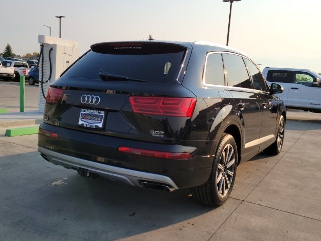 2017 Audi Q7 Premium Plus