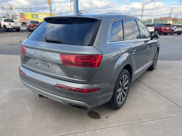 2017 Audi Q7 Premium Plus