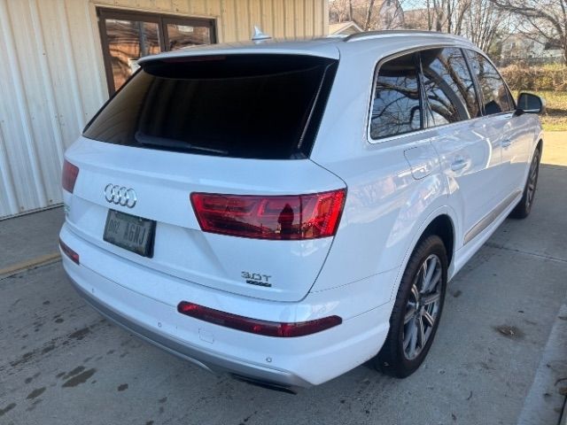 2017 Audi Q7 Premium Plus