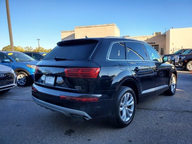 2017 Audi Q7 Premium Plus