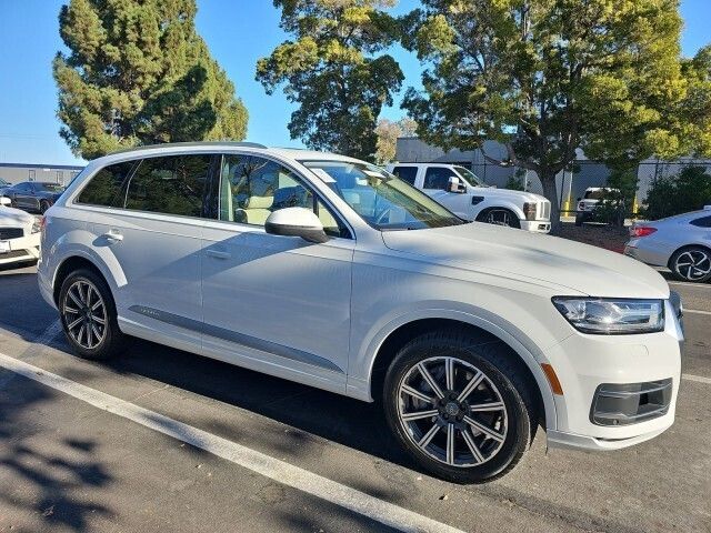 2017 Audi Q7 Premium Plus