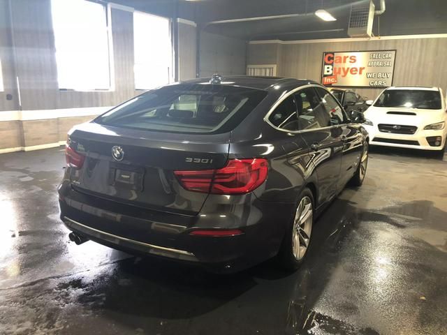 2017 BMW 3 Series 330i xDrive