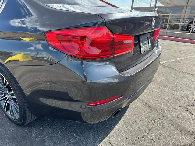 2017 BMW 5 Series 530i