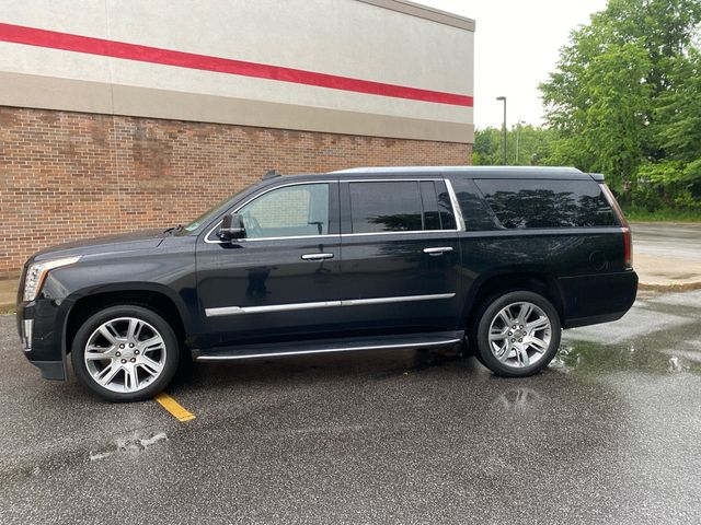 2017 Cadillac Escalade ESV Luxury