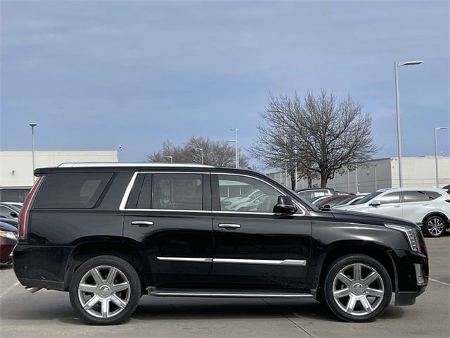 2017 Cadillac Escalade Luxury