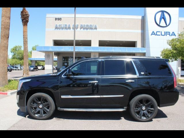 2017 Cadillac Escalade Luxury