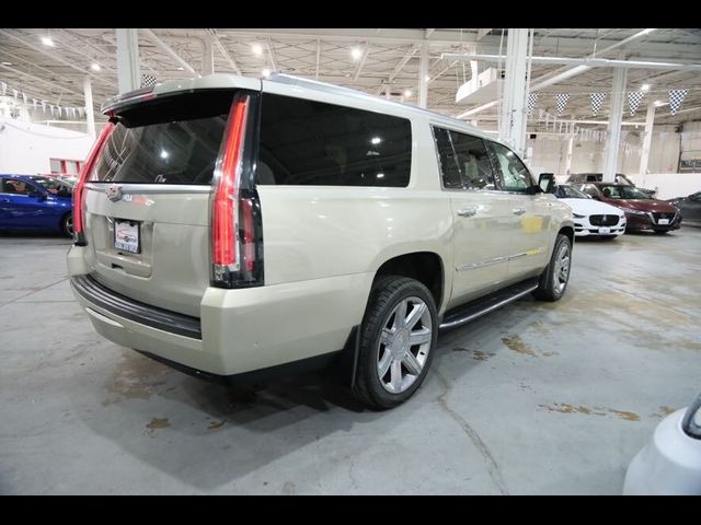 2017 Cadillac Escalade ESV Luxury