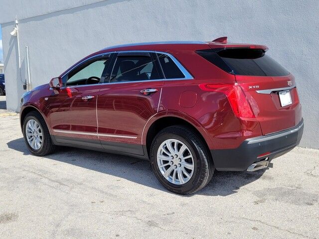 2017 Cadillac XT5 Base