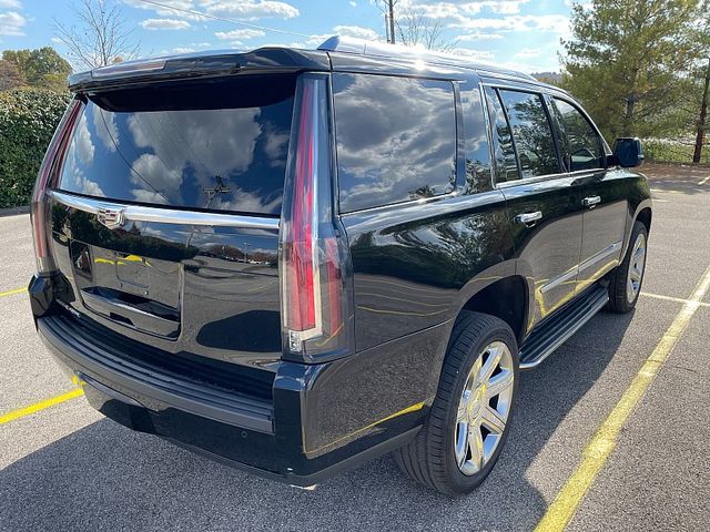 2017 Cadillac Escalade Luxury