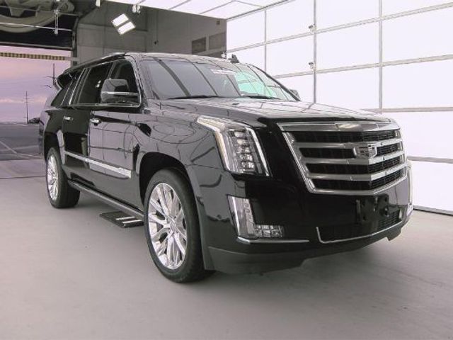 2017 Cadillac Escalade ESV Luxury