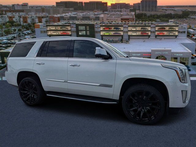 2017 Cadillac Escalade Luxury