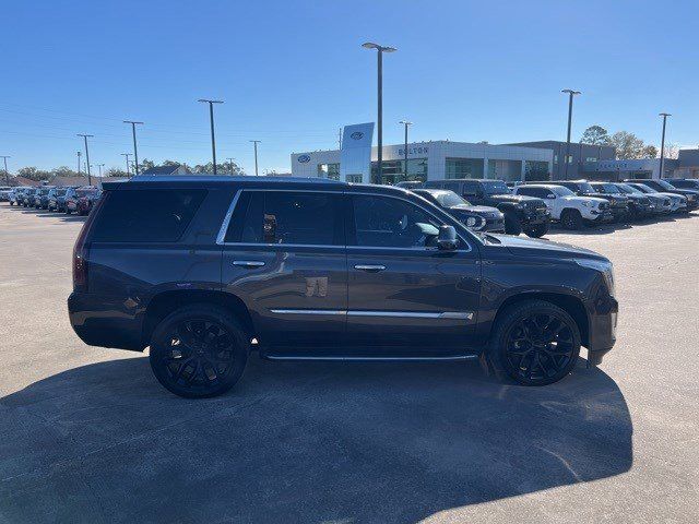 2017 Cadillac Escalade Luxury