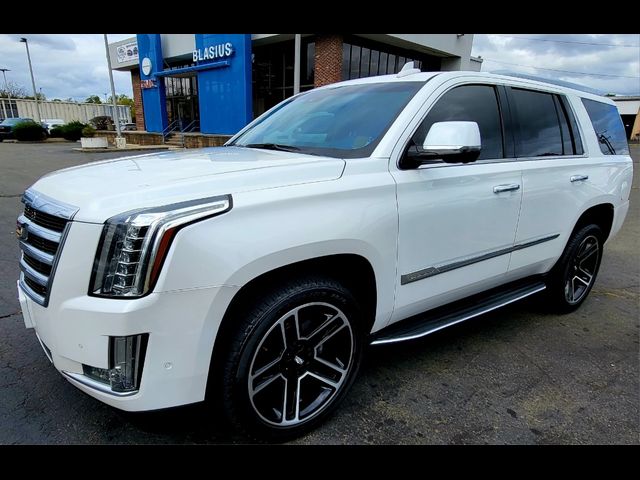 2017 Cadillac Escalade Luxury