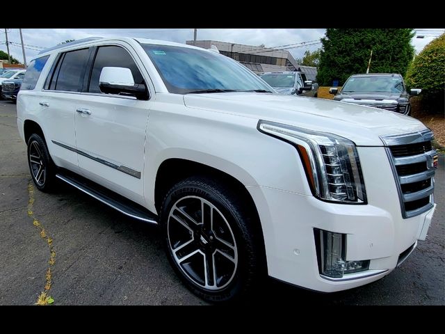 2017 Cadillac Escalade Luxury