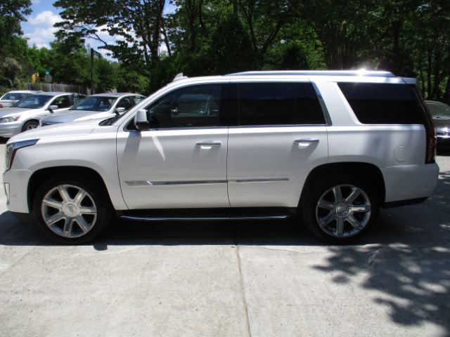 2017 Cadillac Escalade Luxury