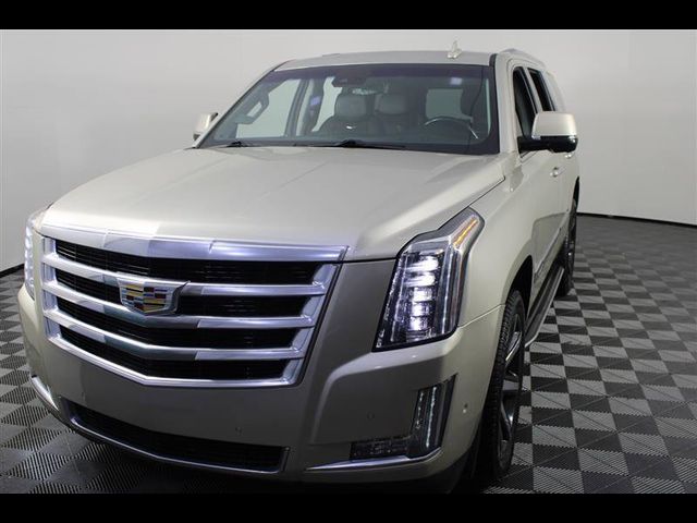 2017 Cadillac Escalade Luxury