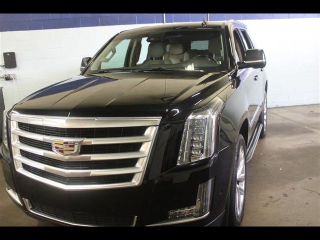 2017 Cadillac Escalade Luxury