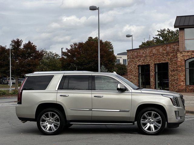 2017 Cadillac Escalade Luxury