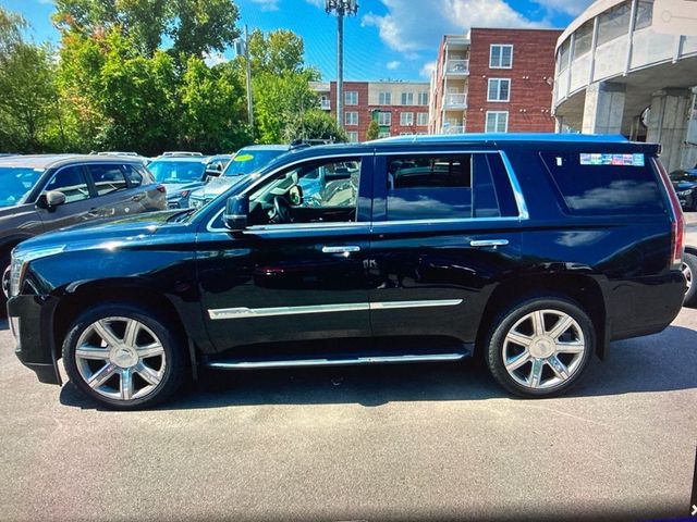 2017 Cadillac Escalade Luxury