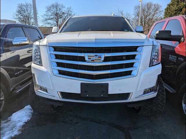 2017 Cadillac Escalade Luxury