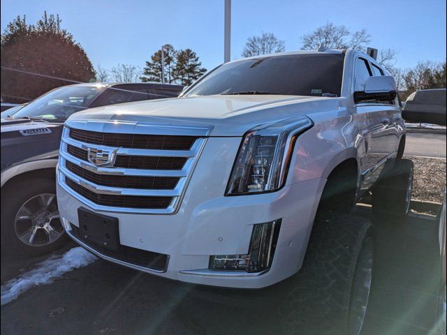 2017 Cadillac Escalade Luxury