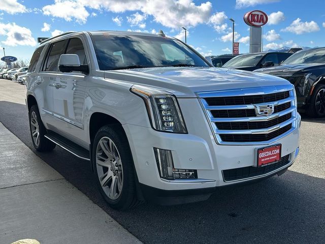 2017 Cadillac Escalade Luxury