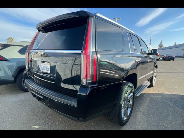 2017 Cadillac Escalade Luxury