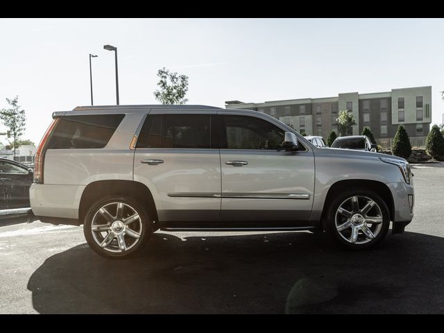 2017 Cadillac Escalade Luxury