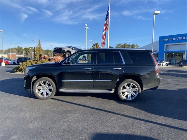 2017 Cadillac Escalade Luxury