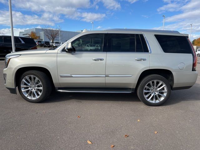 2017 Cadillac Escalade Luxury