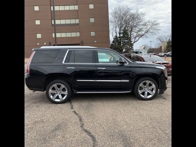 2017 Cadillac Escalade Luxury