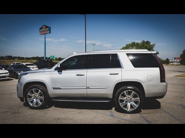 2017 Cadillac Escalade Luxury