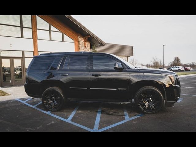 2017 Cadillac Escalade Luxury