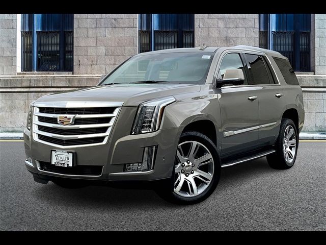 2017 Cadillac Escalade Luxury