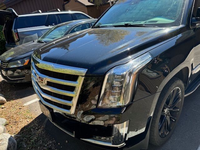 2017 Cadillac Escalade Luxury