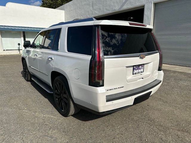 2017 Cadillac Escalade Luxury