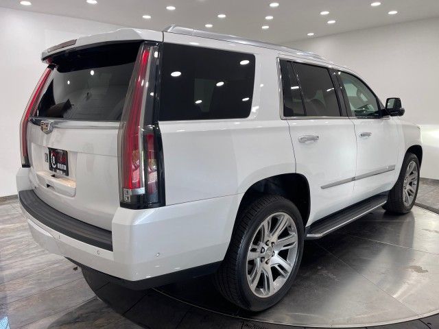 2017 Cadillac Escalade Luxury