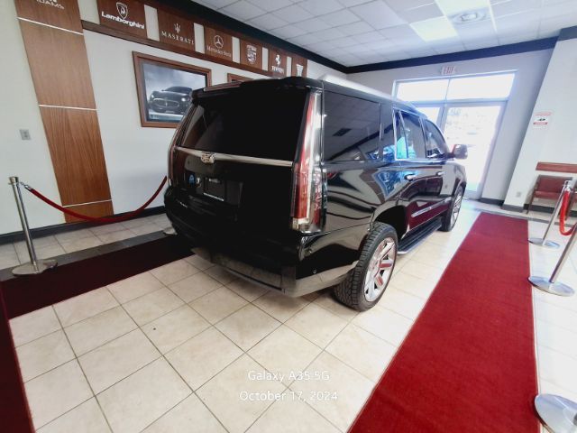 2017 Cadillac Escalade Luxury