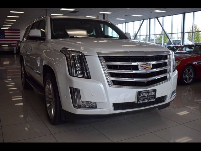 2017 Cadillac Escalade Luxury