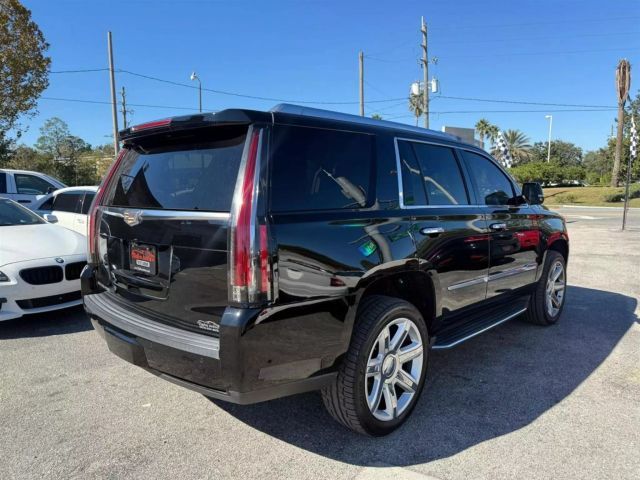 2017 Cadillac Escalade Luxury