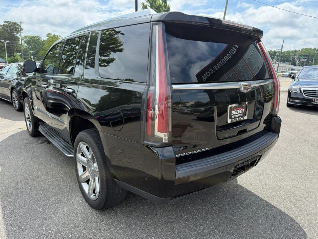 2017 Cadillac Escalade Luxury