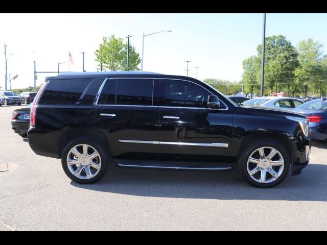 2017 Cadillac Escalade Luxury